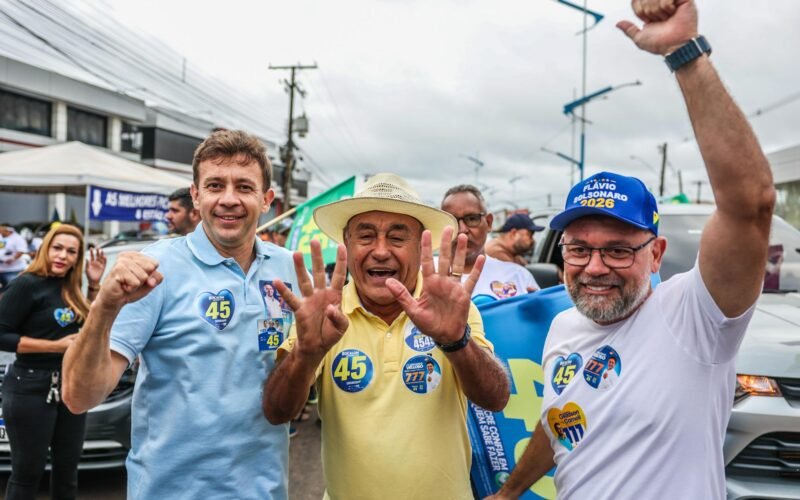 Carreata do 45 reúne Alysson, Velloso e Bocalom pelas ruas de Rio Branco